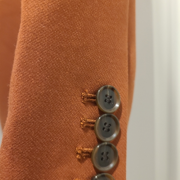 Blazer - Picture 3 of 6